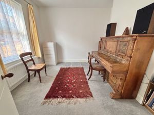 Lounge- click for photo gallery